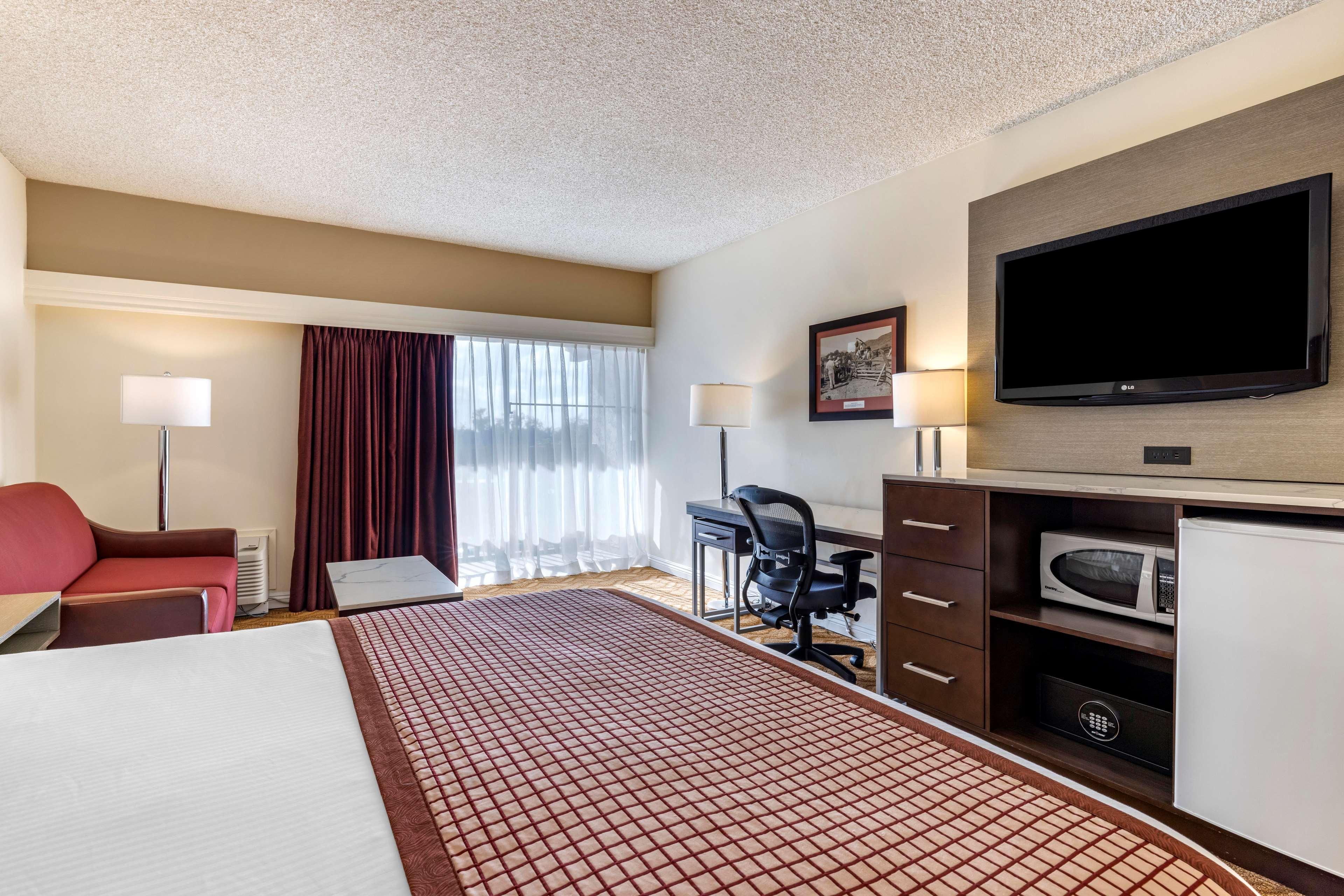 Best Western Plus Thousand Oaks Inn Экстерьер фото