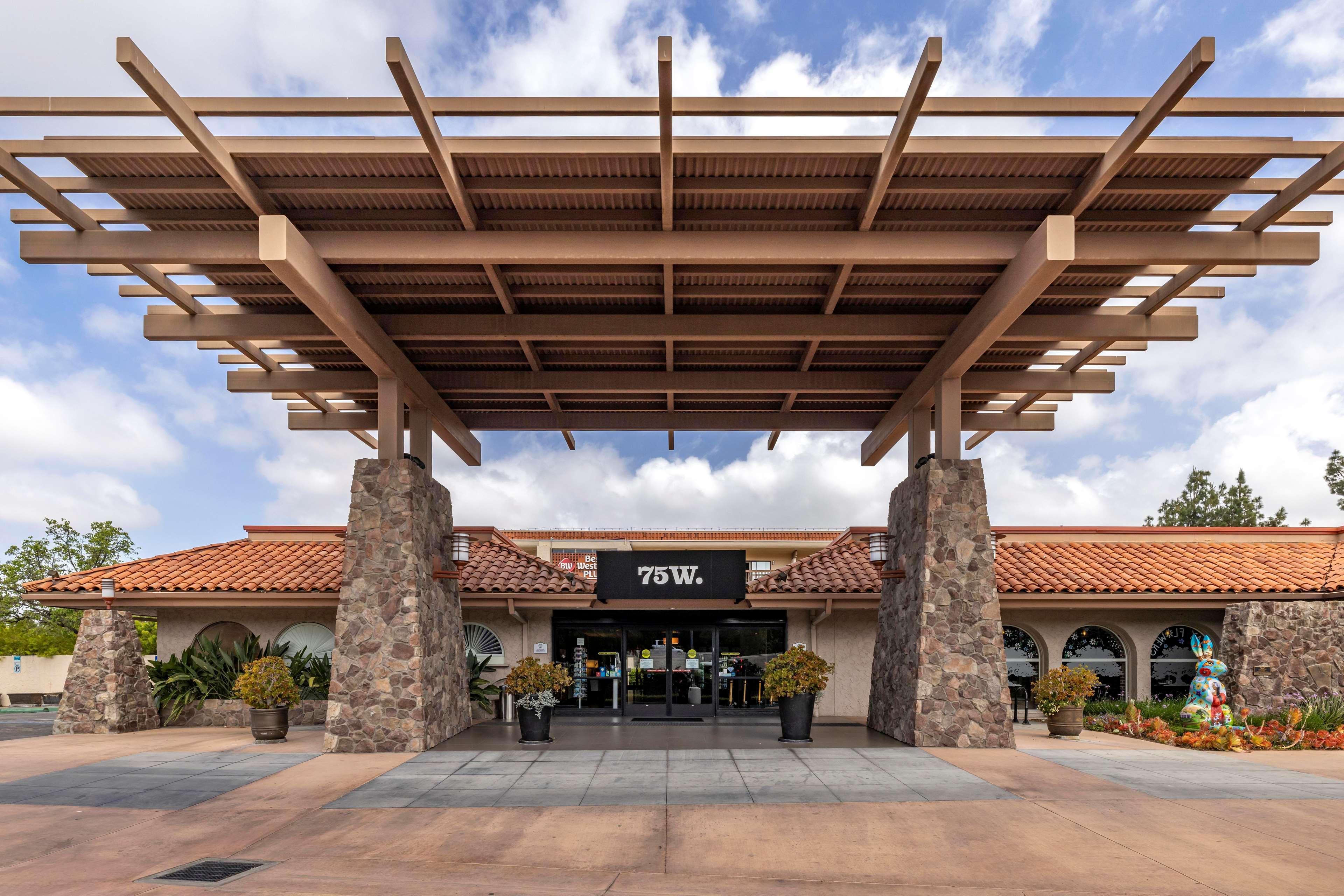Best Western Plus Thousand Oaks Inn Экстерьер фото